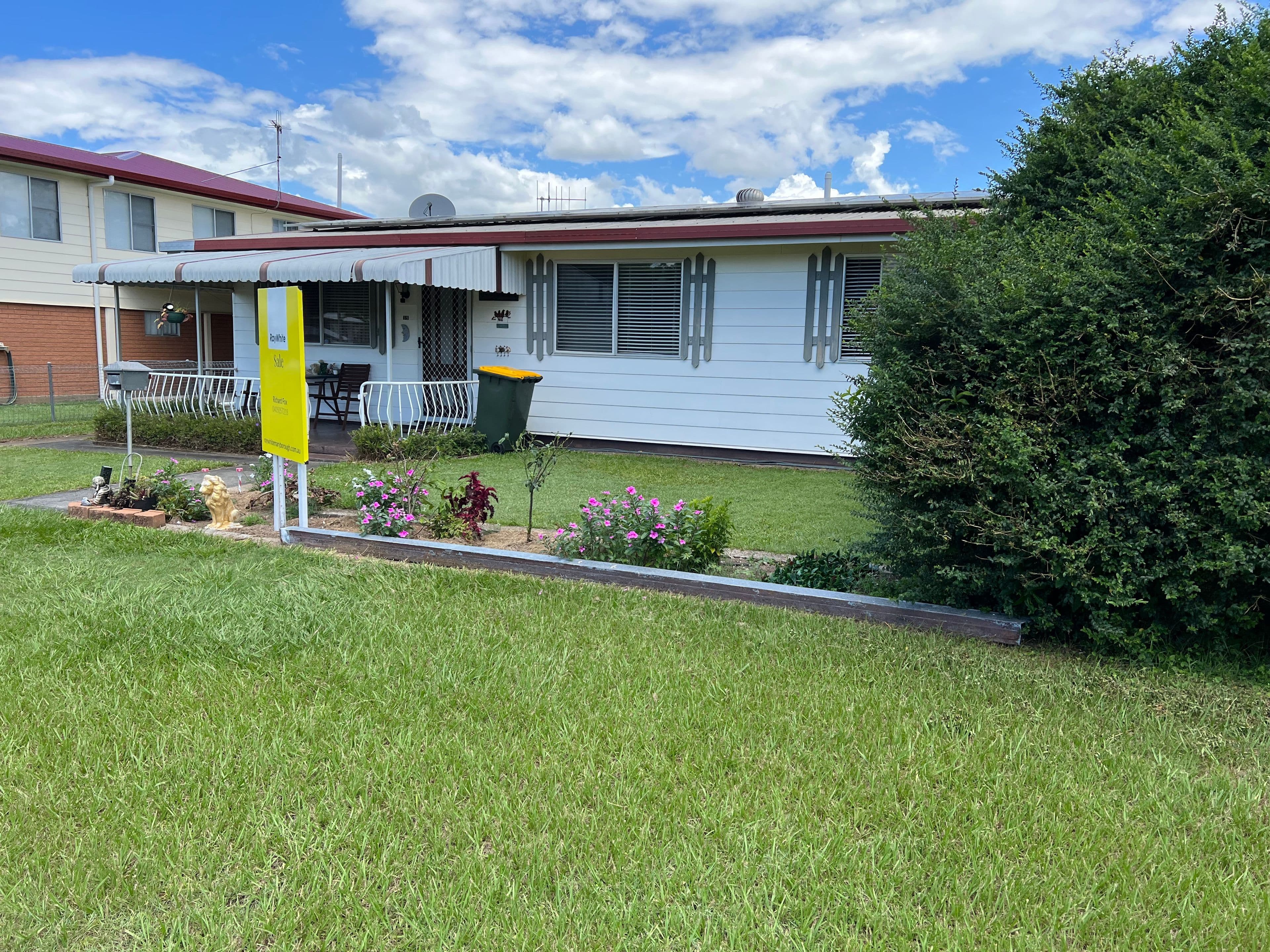 39 Hillcrest Avenue, Granville QLD 4650, Granville - Thumbnail 2