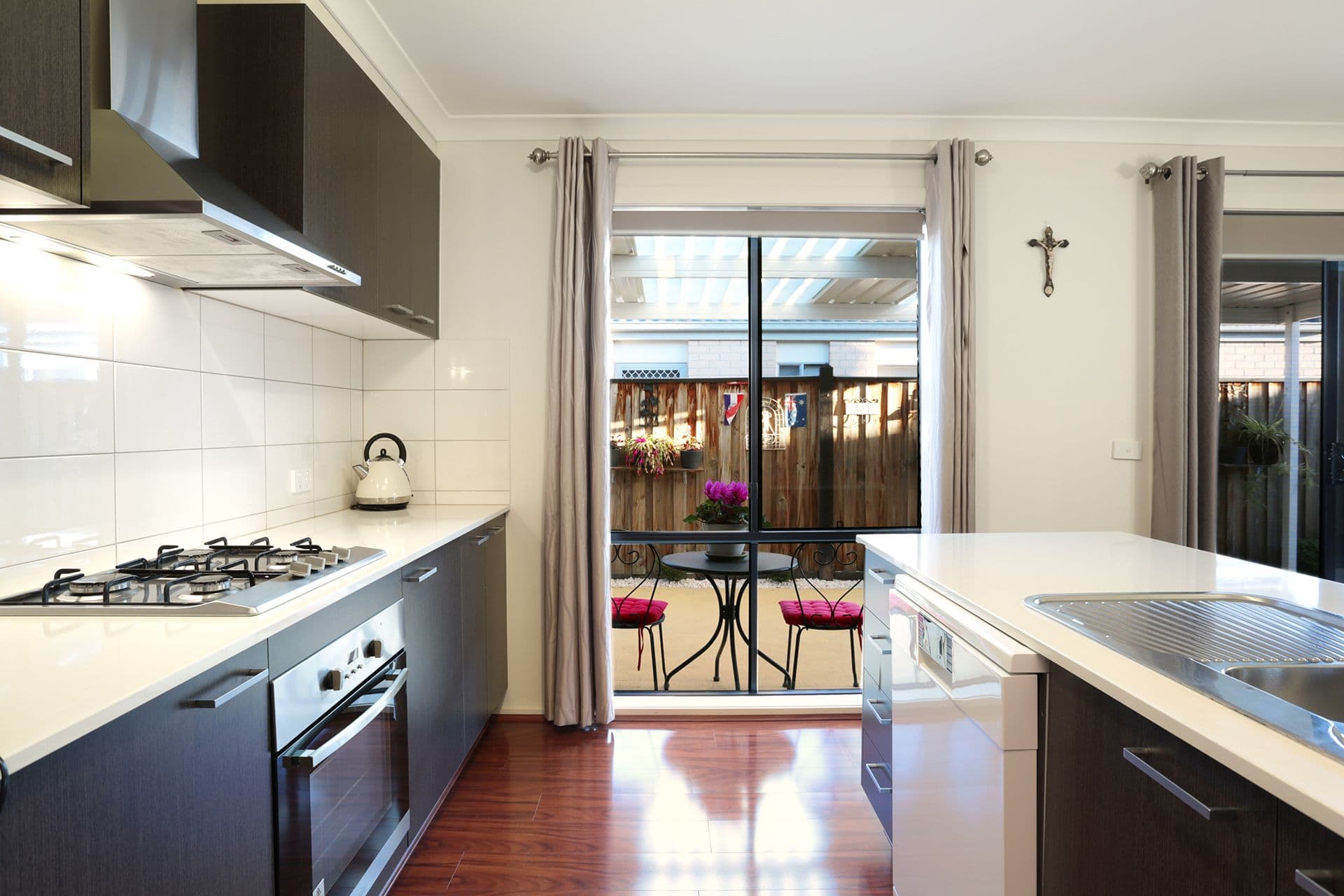 5 Tamborine Avenue, Point Cook VIC 3030, Point Cook - Thumbnail 4