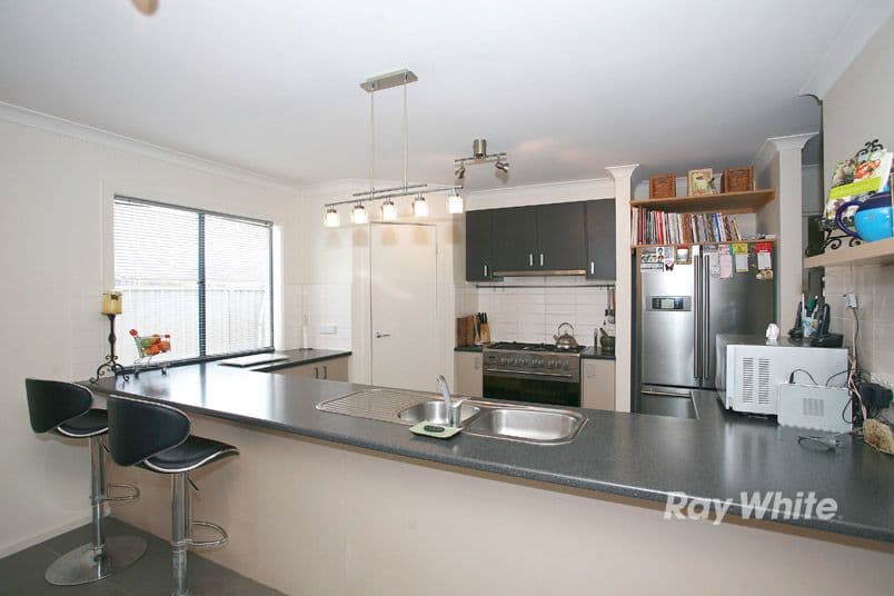 1 Reynard Place, CRANBOURNE EAST VIC 3977, Cranbourne East - Thumbnail 3
