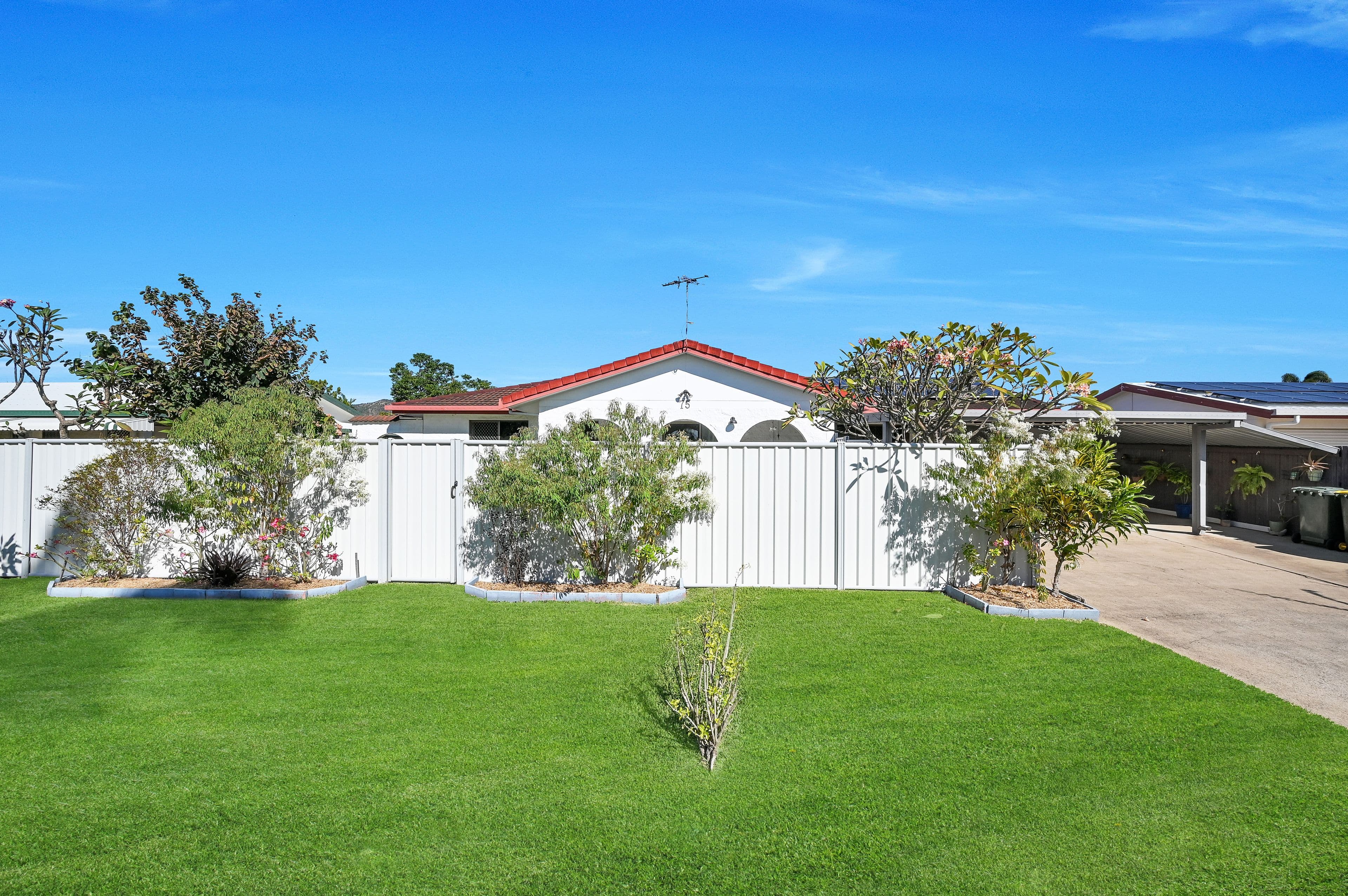 75 Whitsunday Drive, Kirwan QLD 4817, Kirwan - Thumbnail 2