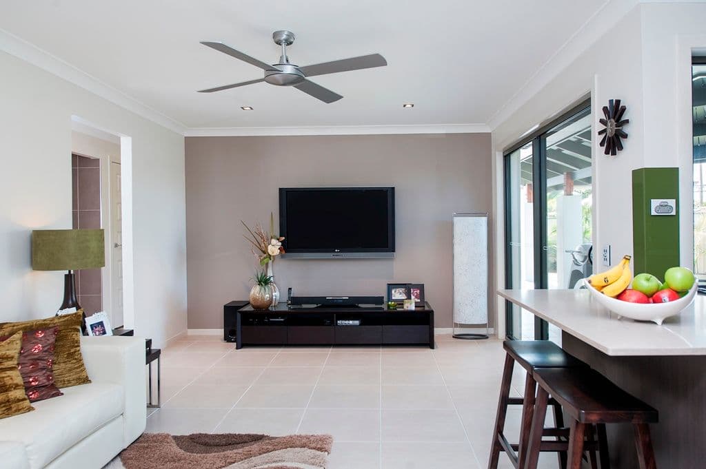 18 Salvia Street, HOLLYWELL QLD 4216, Hollywell - Thumbnail 2