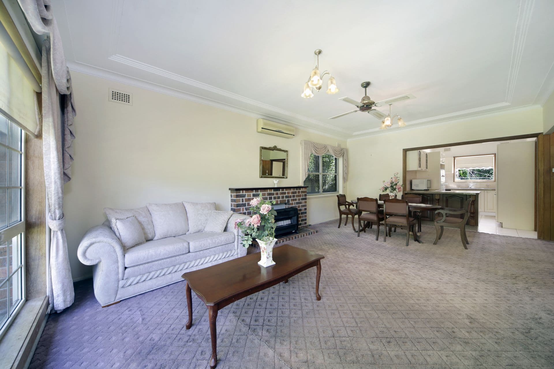 51 Raglan Road, Miranda, Miranda - Thumbnail 3