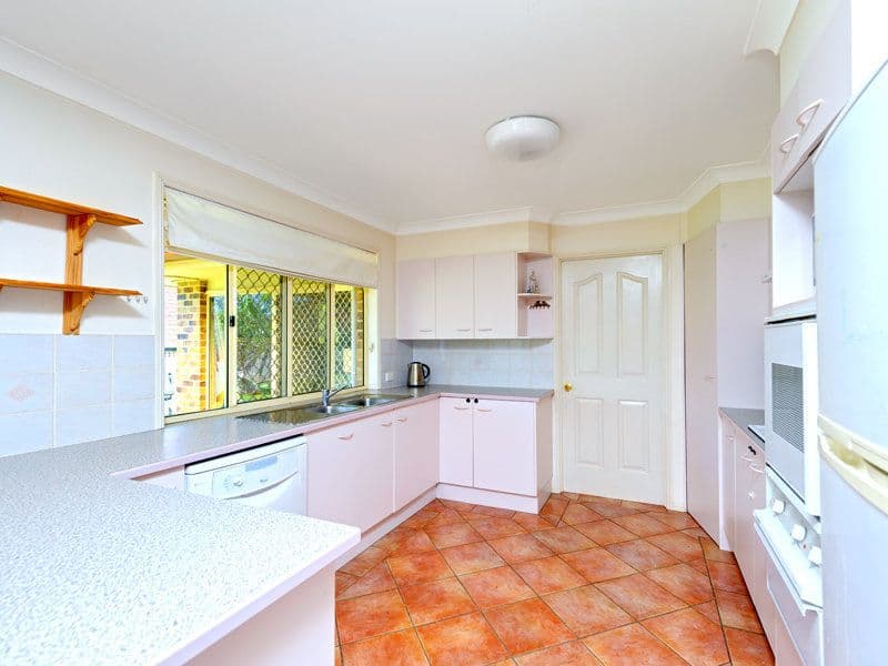8 Alpinia Place, CALAMVALE QLD 4116, Calamvale - Thumbnail 2