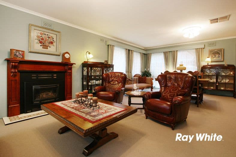 28 Margaret Avenue, BAYSWATER VIC 3153, Bayswater - Thumbnail 2