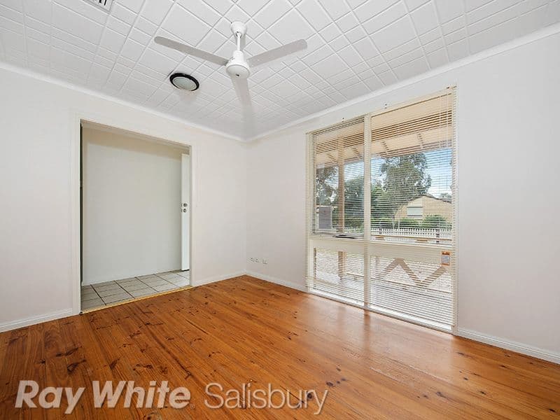 4 Carrama Crescent, Munno Para SA 5115, Munno Para - Thumbnail 2