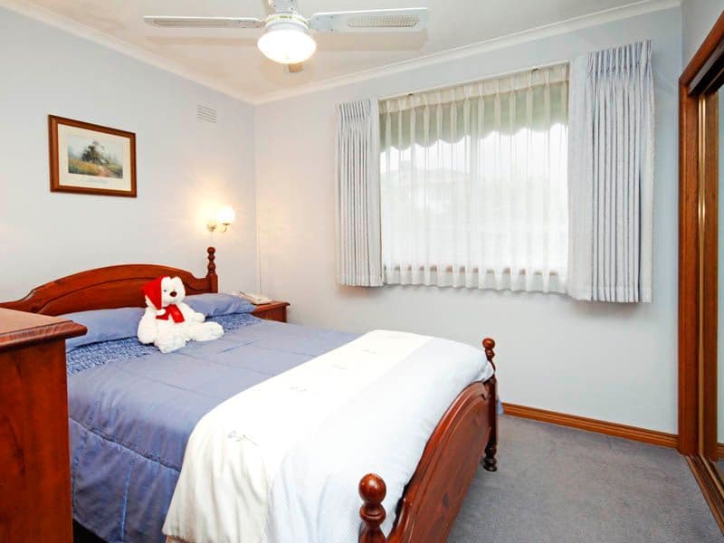 2 Olwen Avenue, BELMONT VIC 3216, Belmont - Thumbnail 5