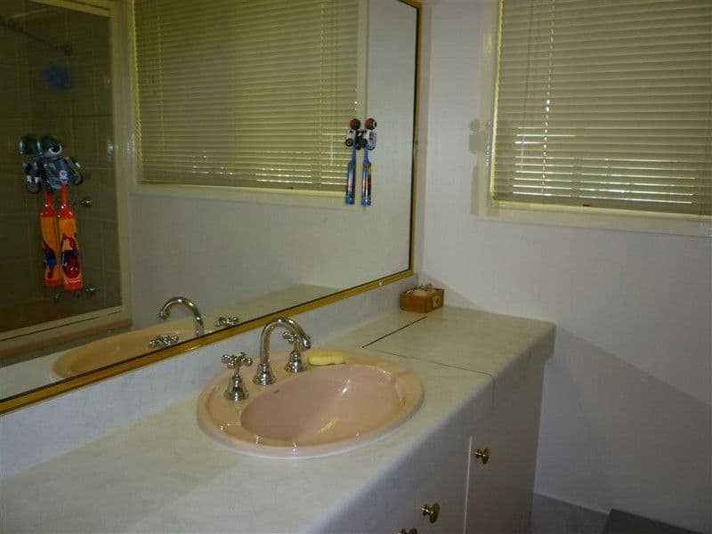 4 Deakin Close, GRACEMERE QLD 4702, Gracemere - Thumbnail 7