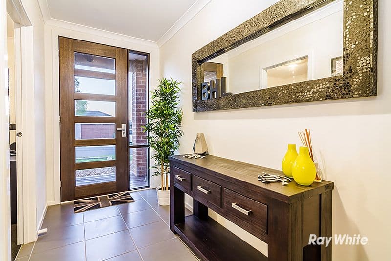 6 Dusky Bells Drive, Cranbourne West VIC 3977, Cranbourne West - Thumbnail 2