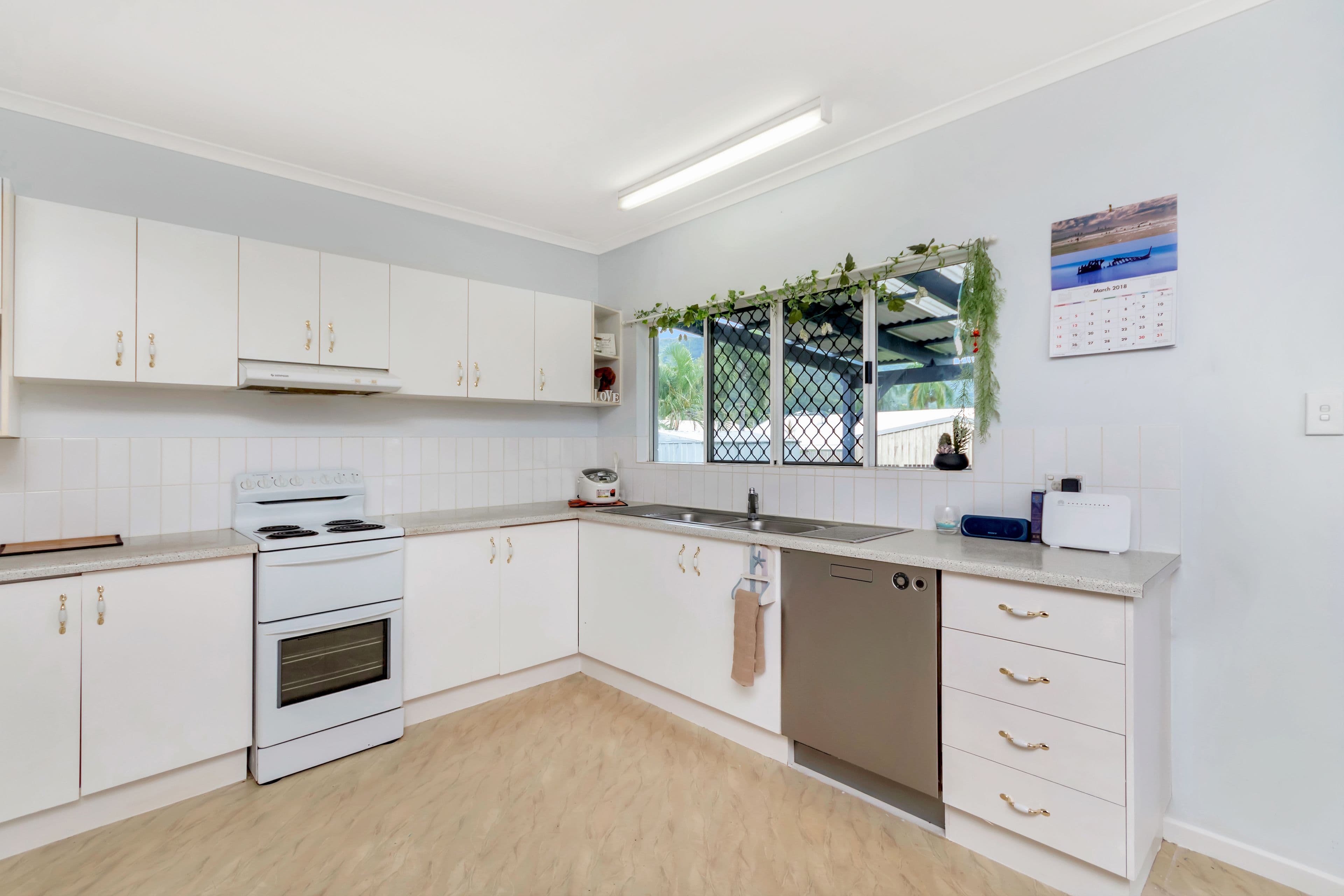 16 Blackbird Close, Bentley Park QLD 4869, Bentley Park - Thumbnail 4