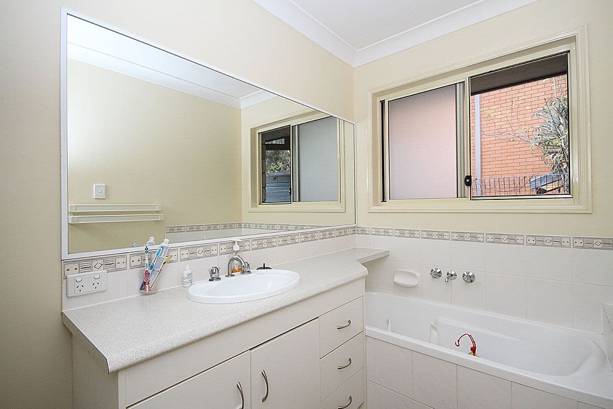 25 Borlase Street, BELLBIRD PARK QLD 4300, Bellbird Park - Thumbnail 6