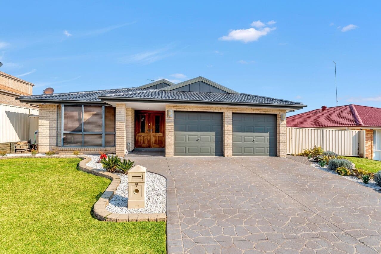 9 Howard Close, Green Valley - Image 1