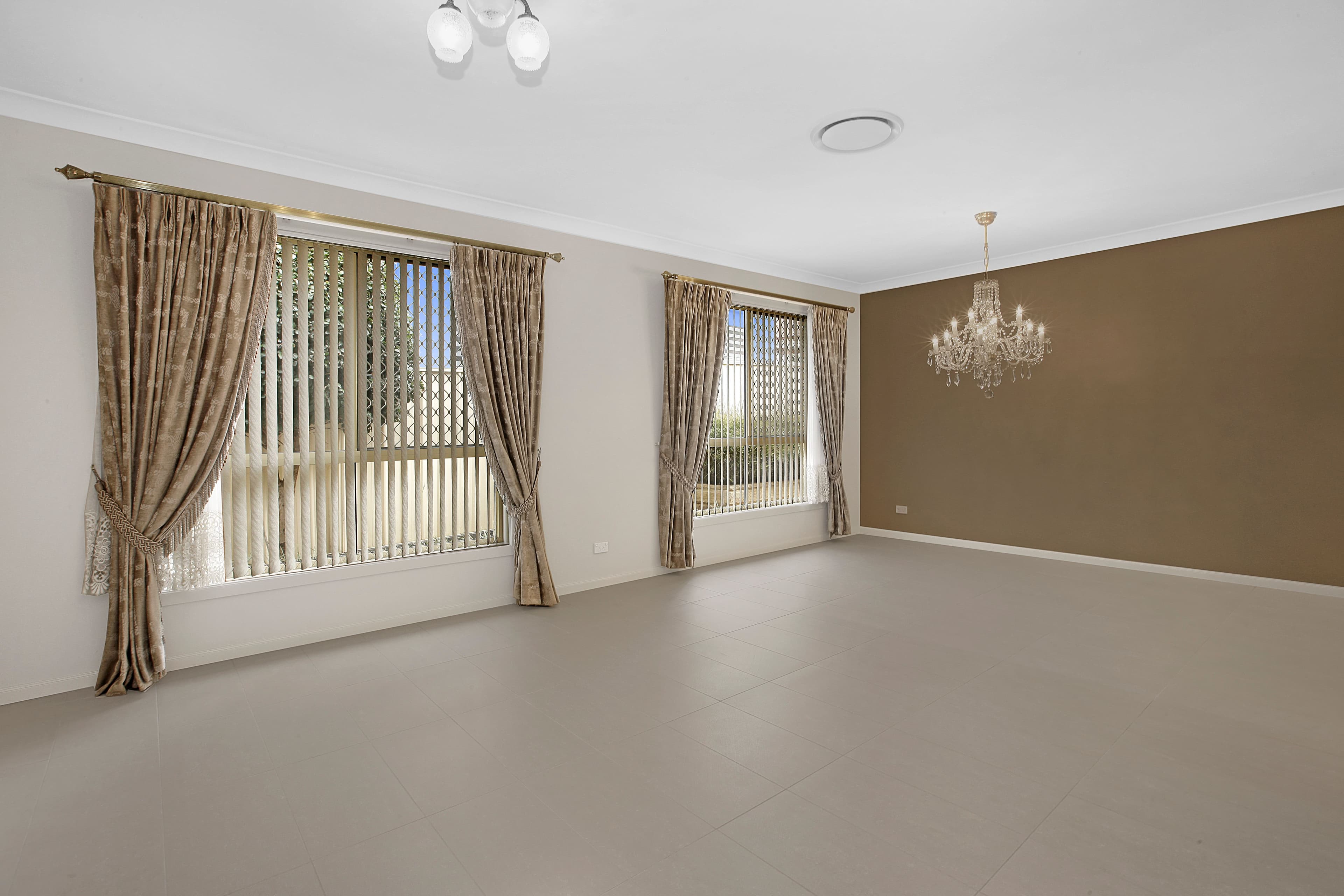 9 Feodore Drive, Cecil Hills NSW 2171, Cecil Hills - Thumbnail 2