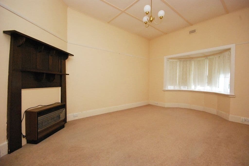 11 Inkerman Street, NEWINGTON VIC 3350, Newington - Thumbnail 2