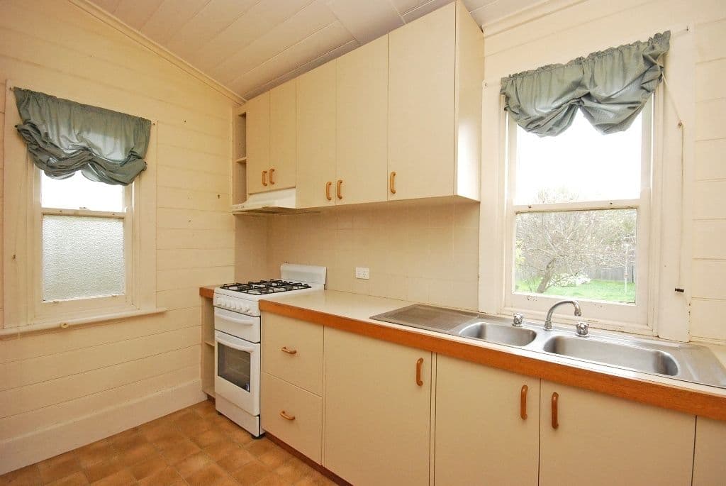 11 Inkerman Street, NEWINGTON VIC 3350, Newington - Thumbnail 4