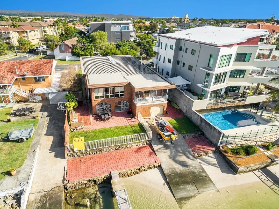 3 Canal Avenue, Runaway Bay QLD 4216, Runaway Bay - Thumbnail 4