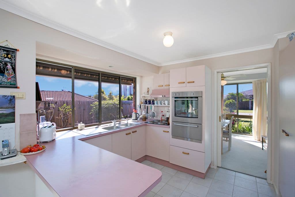 10 Mackay Place, BURLEIGH WATERS QLD 4220, Burleigh Waters - Thumbnail 6