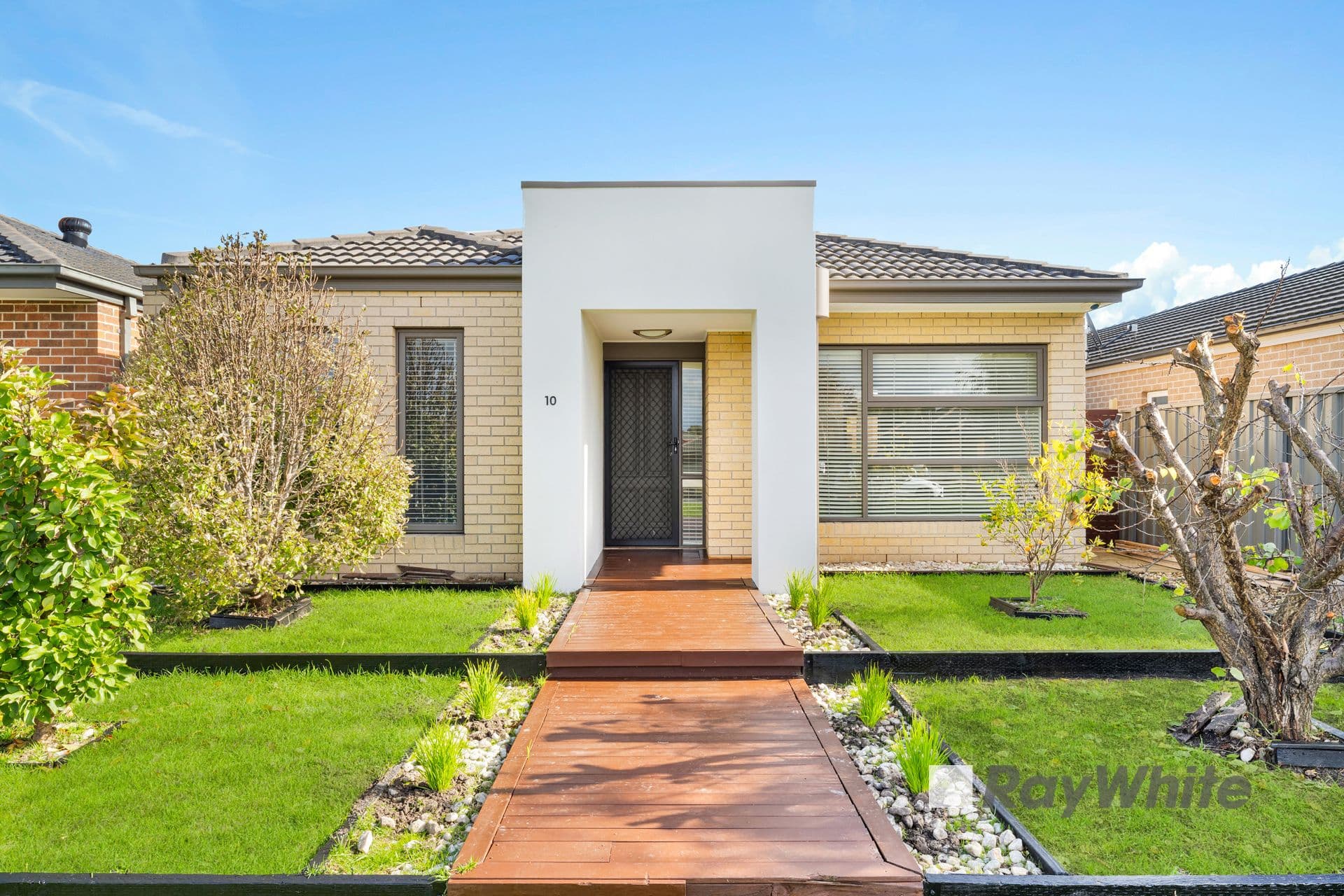 10 Frogmore Lane, Cranbourne North VIC 3977, Cranbourne North - Image 1