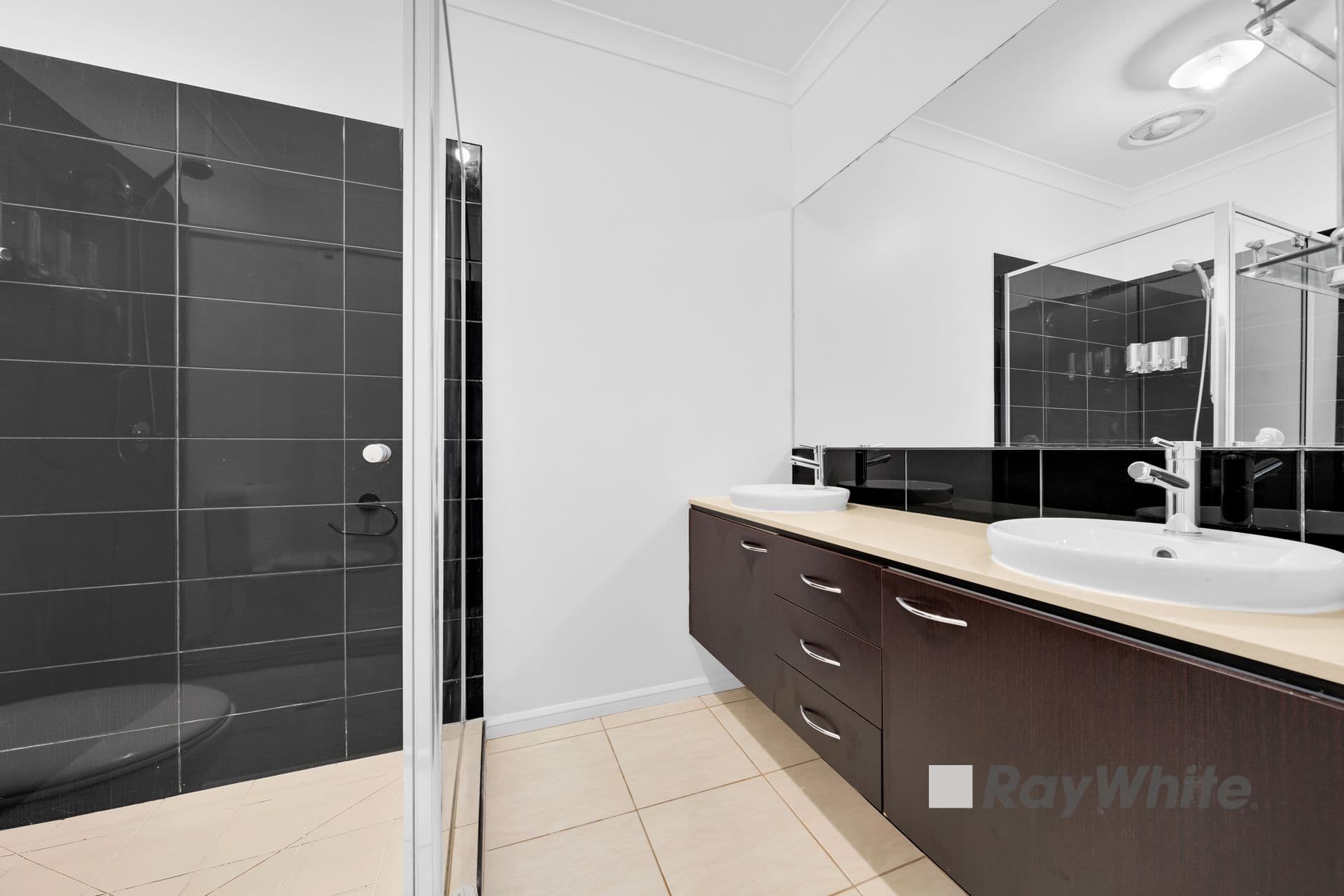 10 Frogmore Lane, Cranbourne North VIC 3977, Cranbourne North - Thumbnail 5