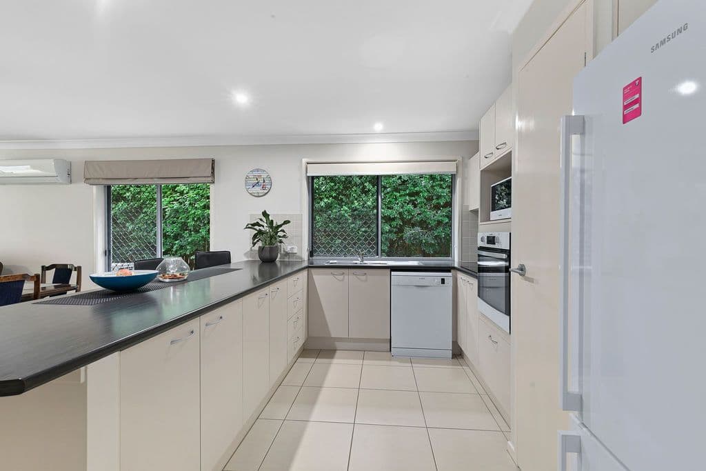 64 Starkey Street, Wellington Point QLD 4160, Wellington Point - Thumbnail 3