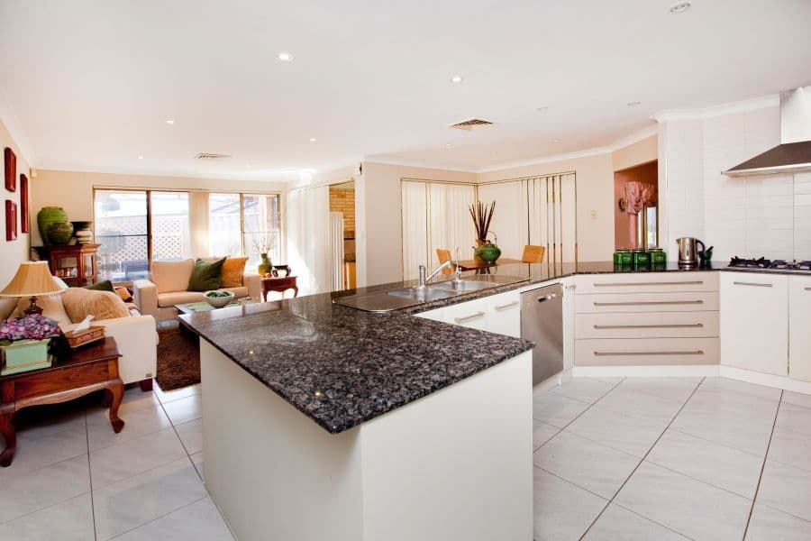 5 Carmil Place, ALEXANDER HEIGHTS WA 6064, Alexander Heights - Thumbnail 2