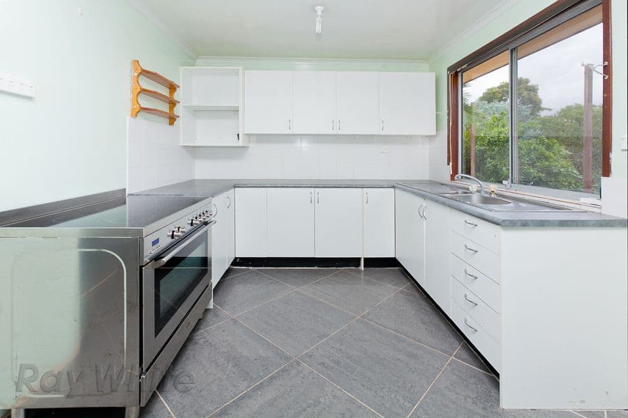 33 Karen Street, CAMIRA QLD 4300, Camira - Thumbnail 2