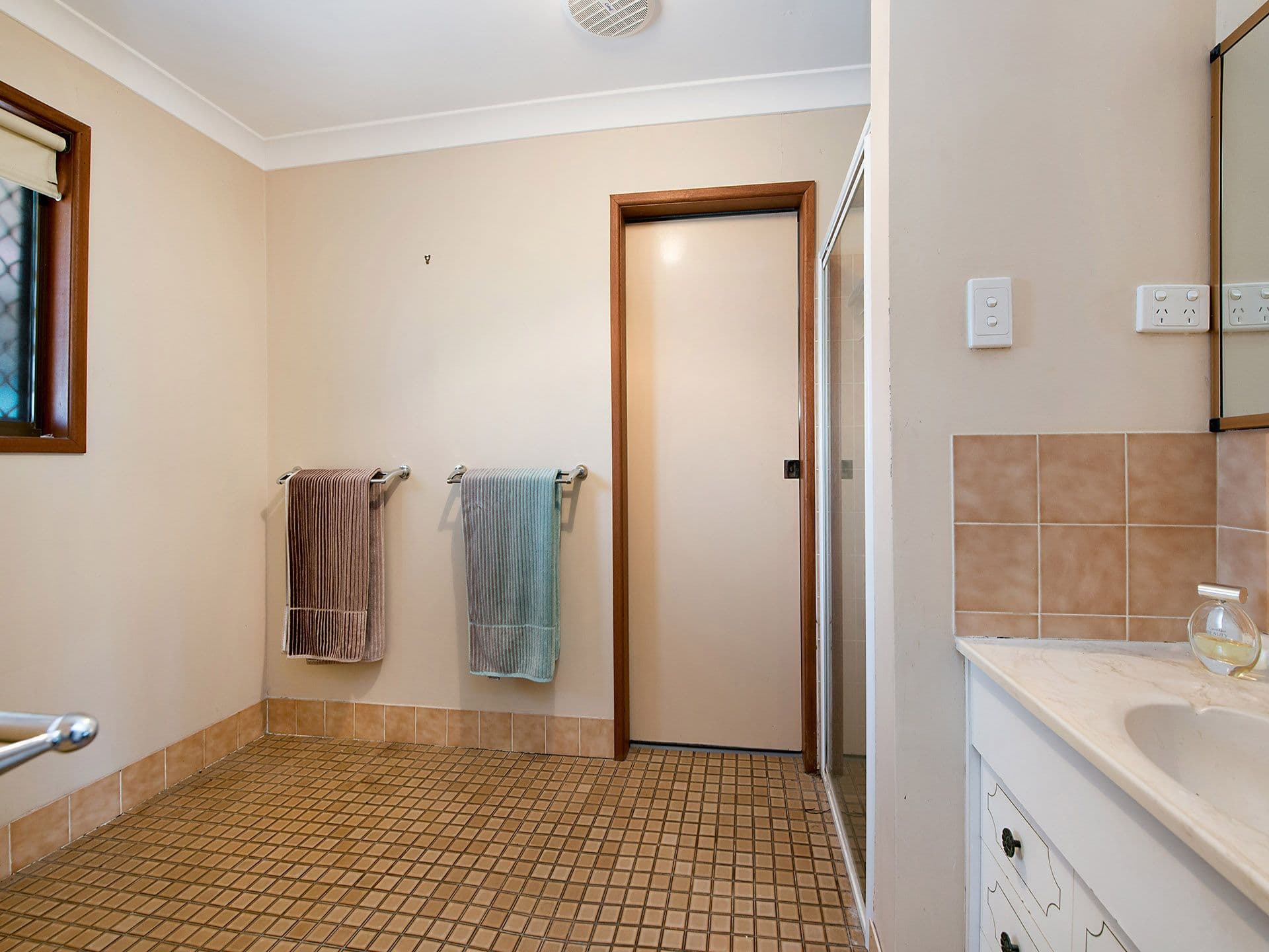 17 Currawan Street, Warana QLD 4575, Warana - Thumbnail 6