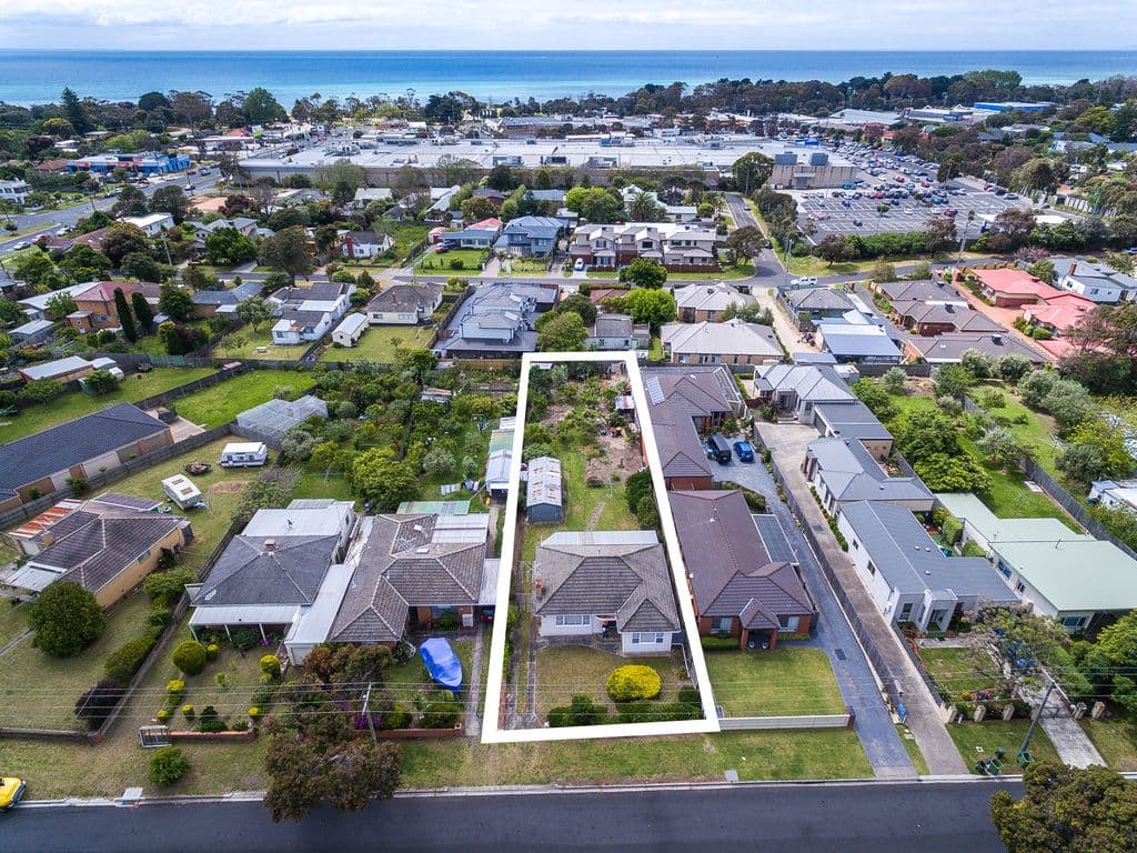 94 Warranilla Avenue, Rosebud VIC 3939, Rosebud - Thumbnail 2
