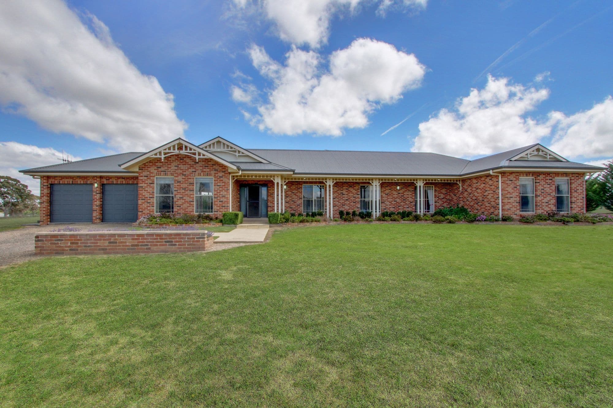 18 Highmead Drive, BRASSALL QLD 4305, Brassall - Thumbnail 2