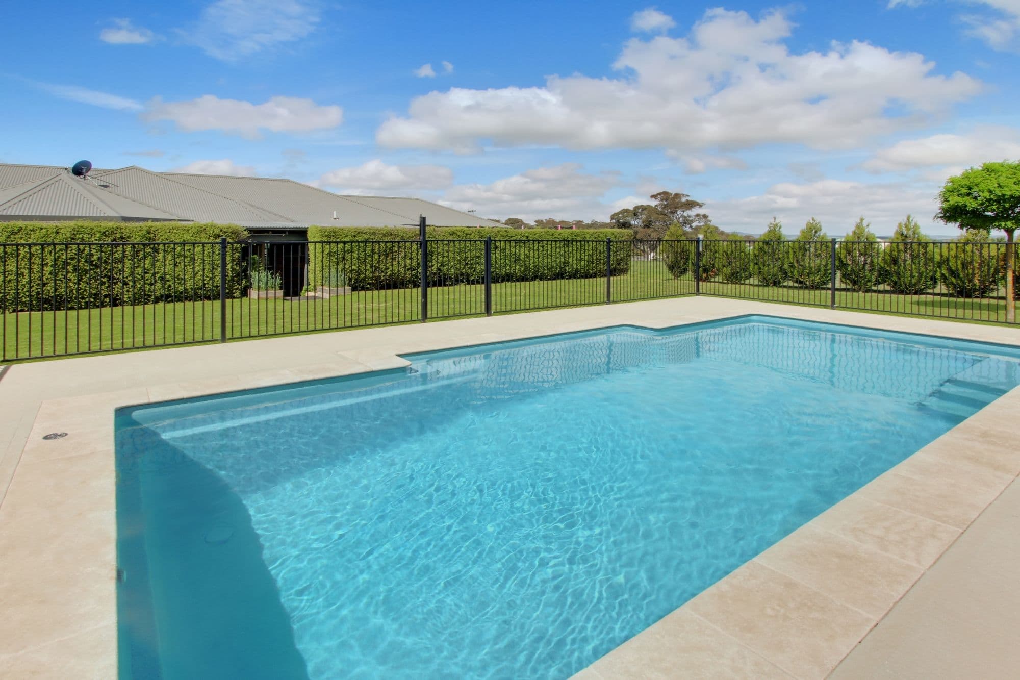 18 Highmead Drive, BRASSALL QLD 4305, Brassall - Thumbnail 4
