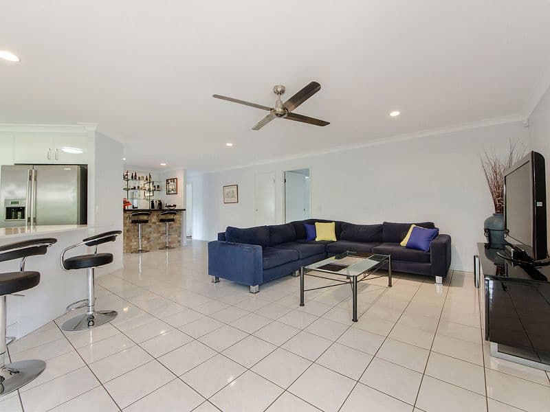 4 Tarbert Close, Merrimac QLD 4226, Merrimac - Thumbnail 4