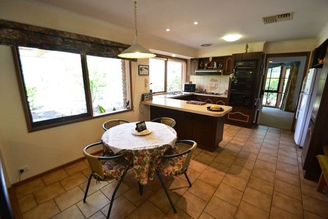 20 Dempsey Road, Seymour VIC 3660, Seymour - Thumbnail 2