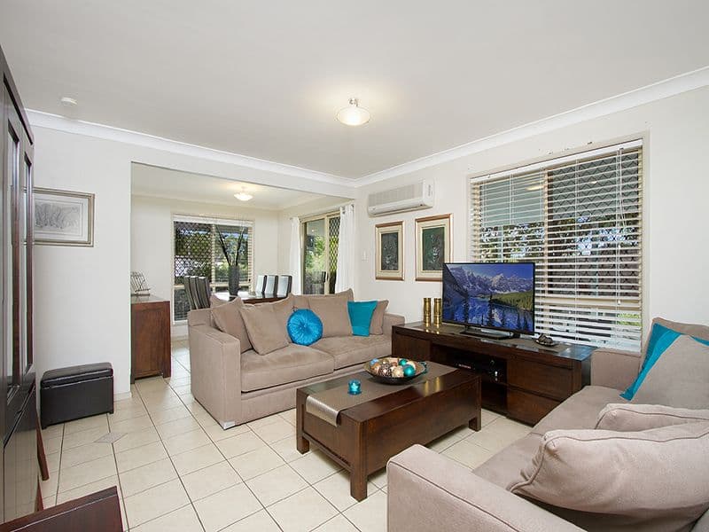 30 Pintu Drive, TANAH MERAH QLD 4128, Tanah Merah - Thumbnail 2