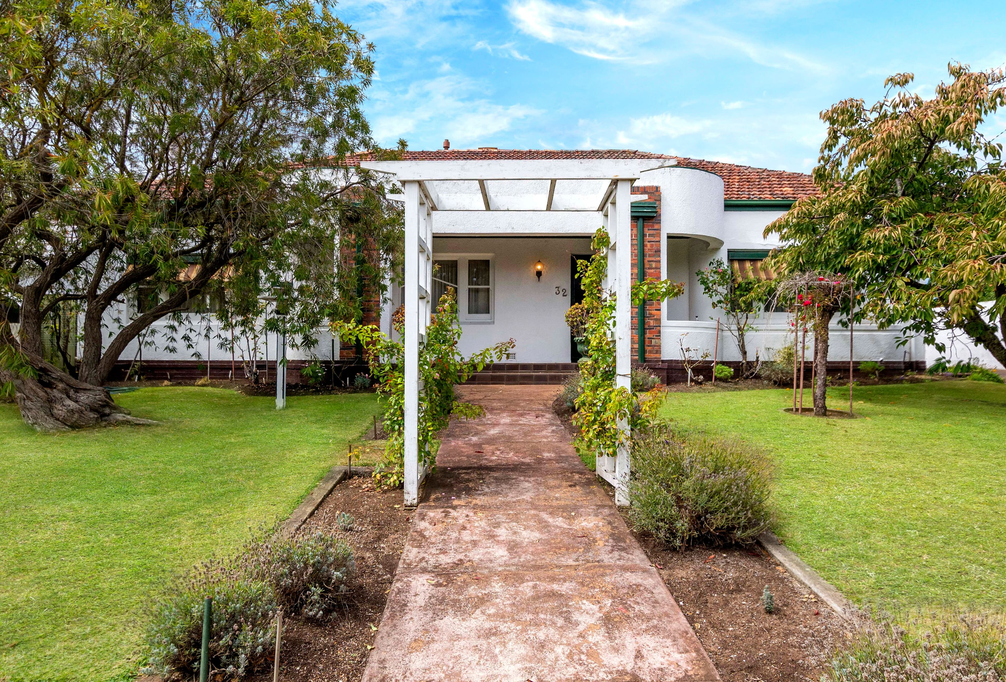 32 Howard Street, Warrnambool VIC 3280, Warrnambool - Thumbnail 2