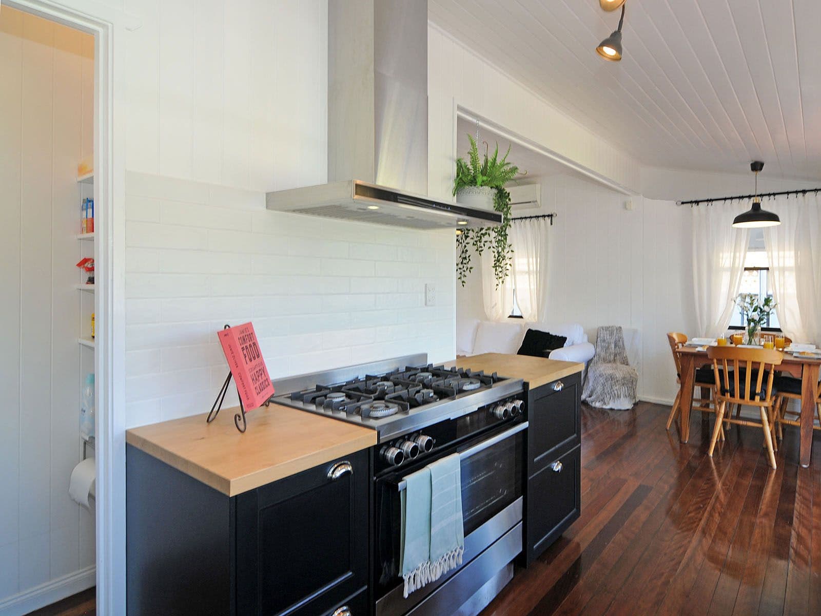 20 Towner Street, Sandgate QLD 4017, Sandgate - Thumbnail 6