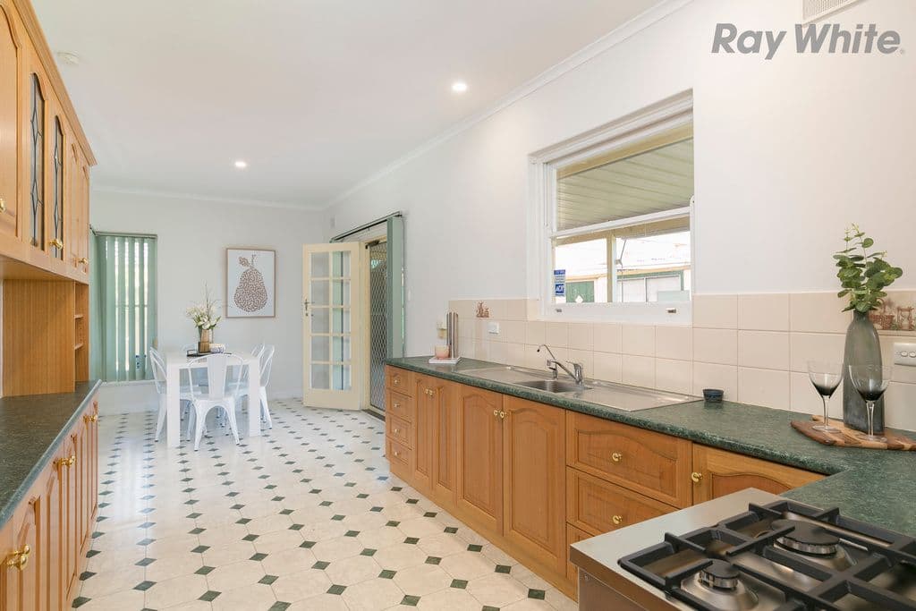 18 Francis Avenue, Glengowrie SA 5044, Glengowrie - Thumbnail 6