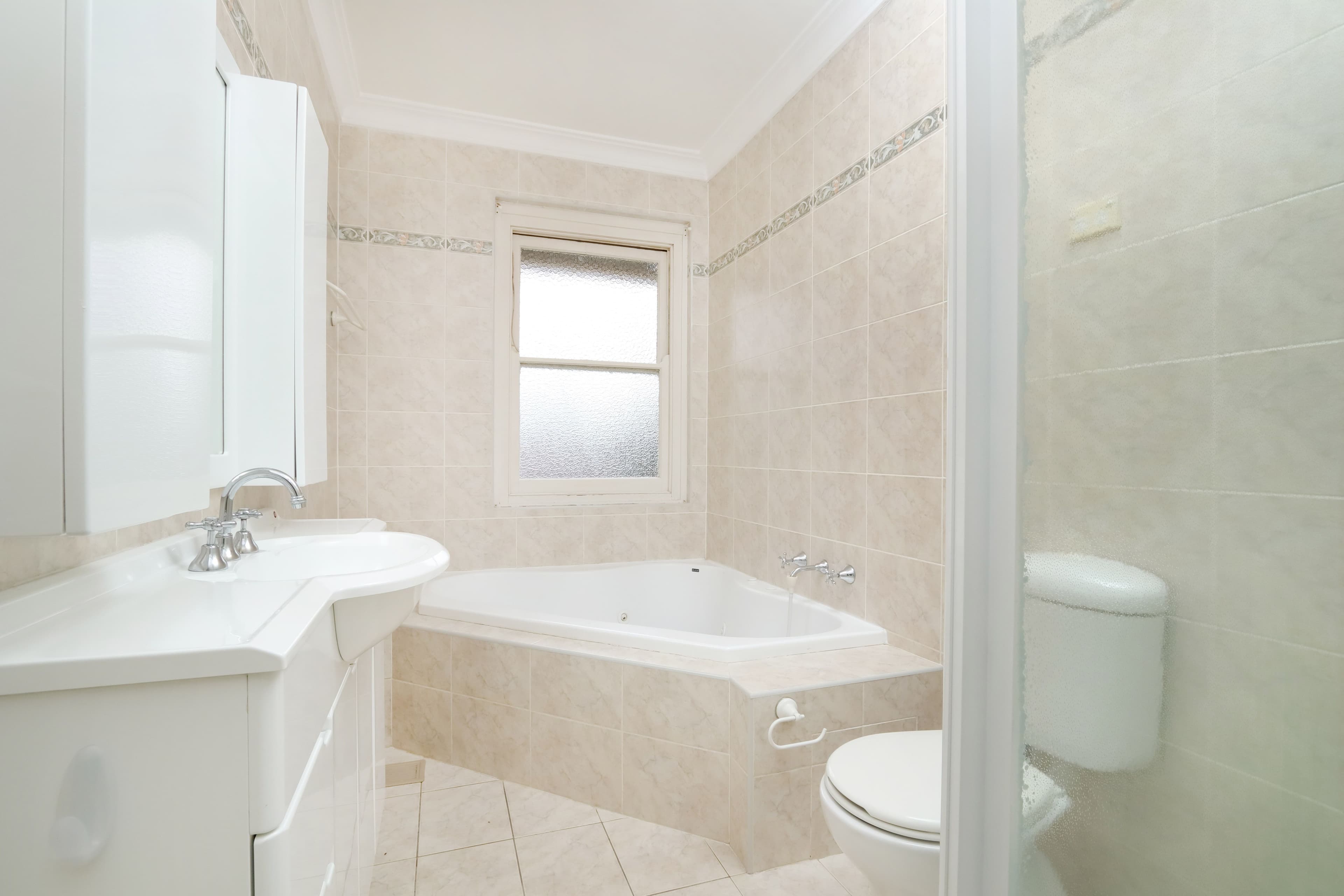 17 Hillcrest Avenue, Hurstville - Thumbnail 3