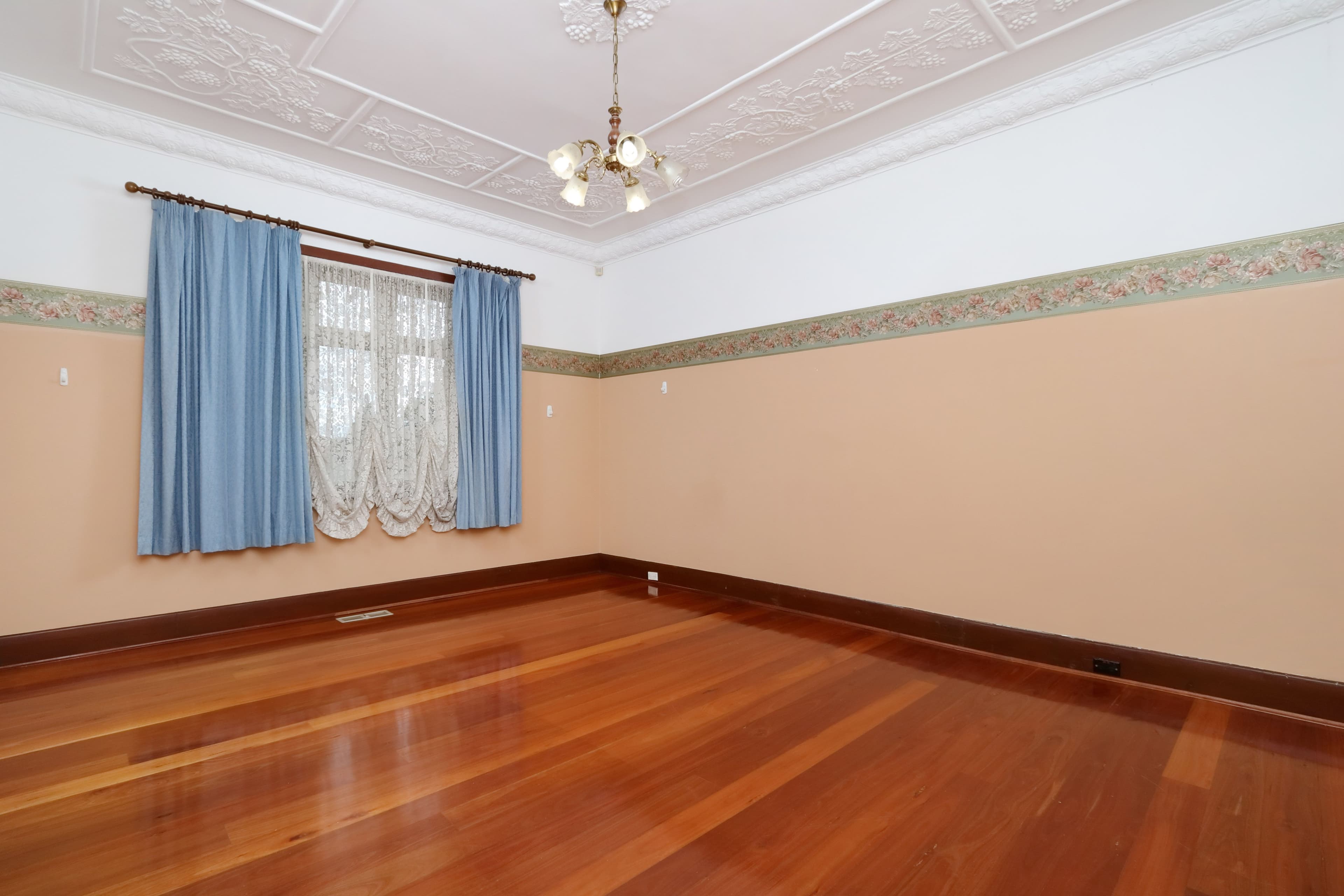 17 Hillcrest Avenue, Hurstville - Thumbnail 4
