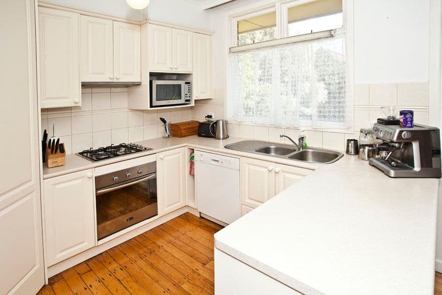 28 Nottingham Street, GLEN WAVERLEY VIC 3150, Glen Waverley - Thumbnail 2