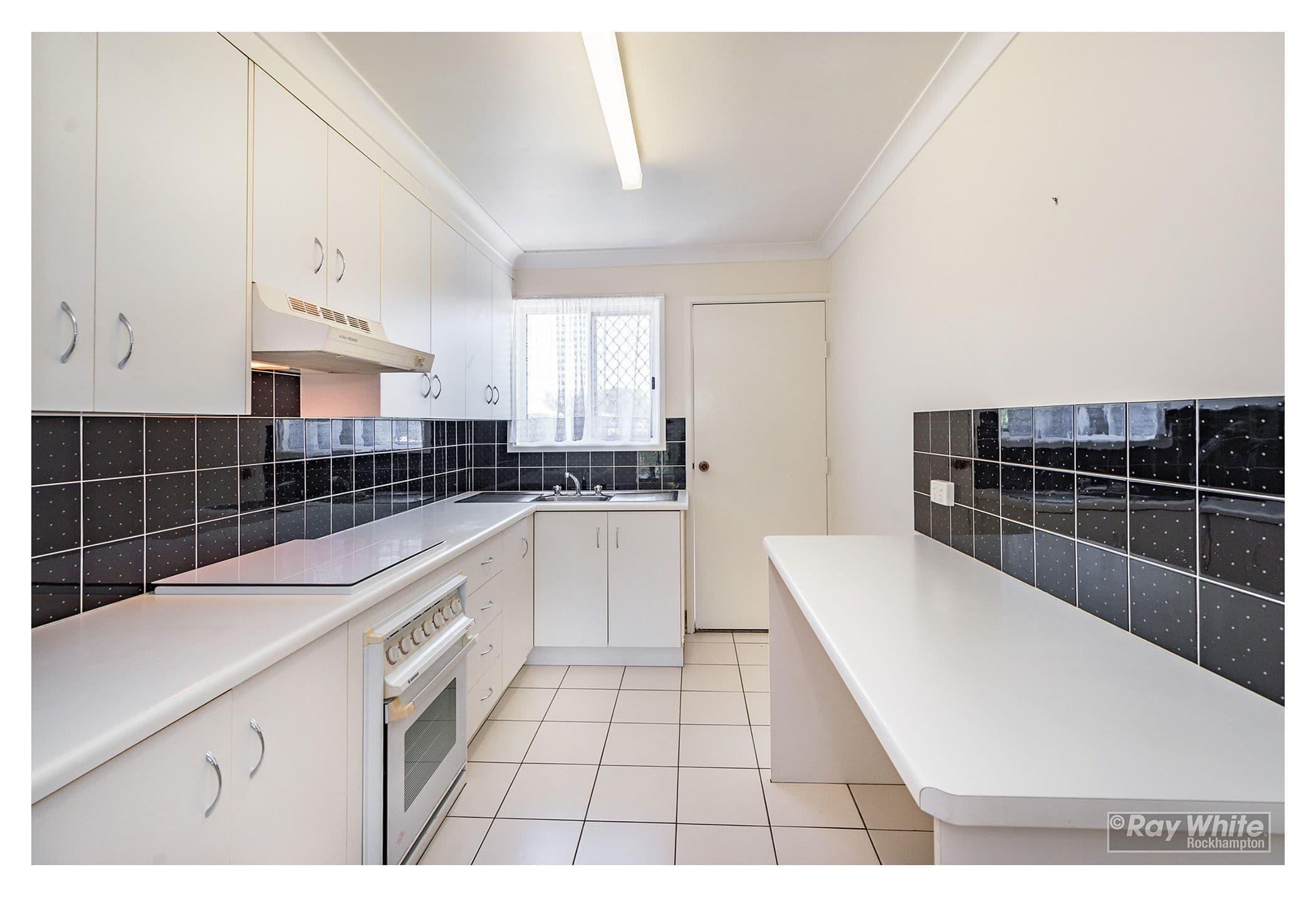 37 Armstrong Street, Berserker QLD 4701, Berserker - Thumbnail 2