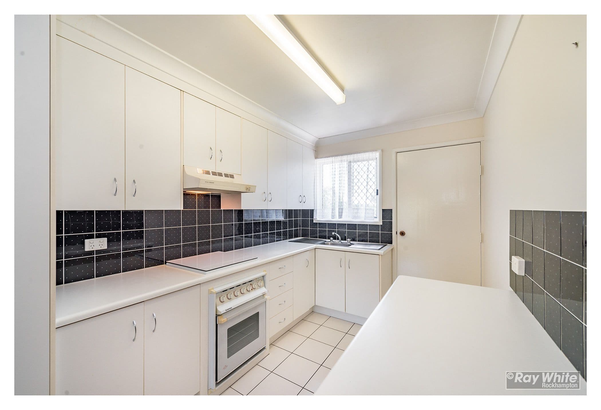 37 Armstrong Street, Berserker QLD 4701, Berserker - Thumbnail 6