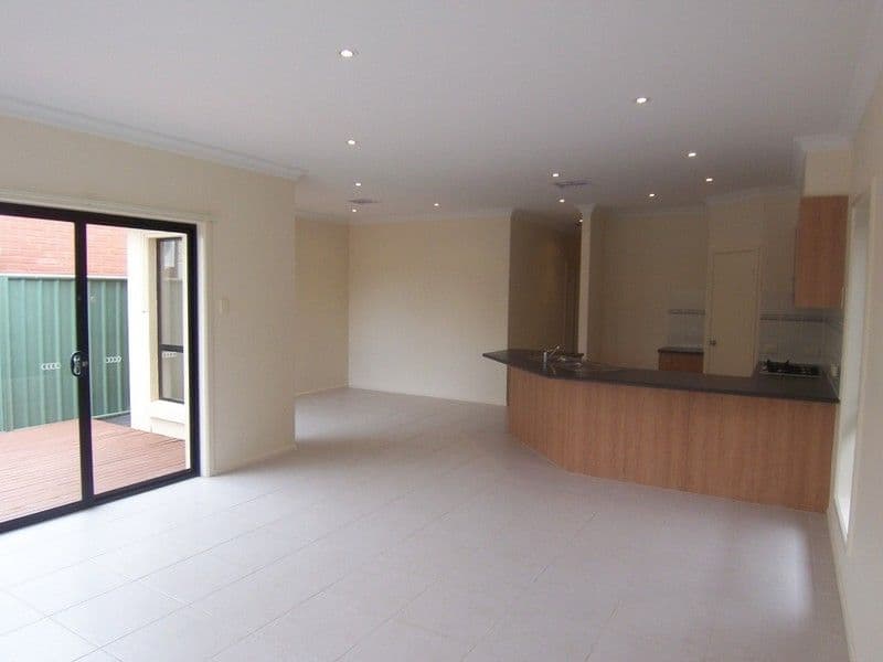 70 Sanctuary Drive, MAWSON LAKES SA 5095, Mawson Lakes - Thumbnail 3