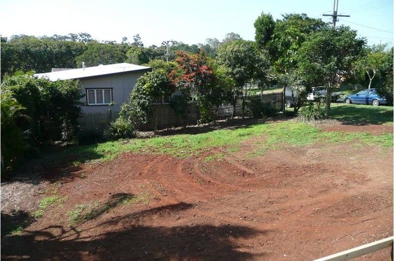 8 Bernays Road, WYNNUM WEST QLD 4178, Wynnum West - Thumbnail 2