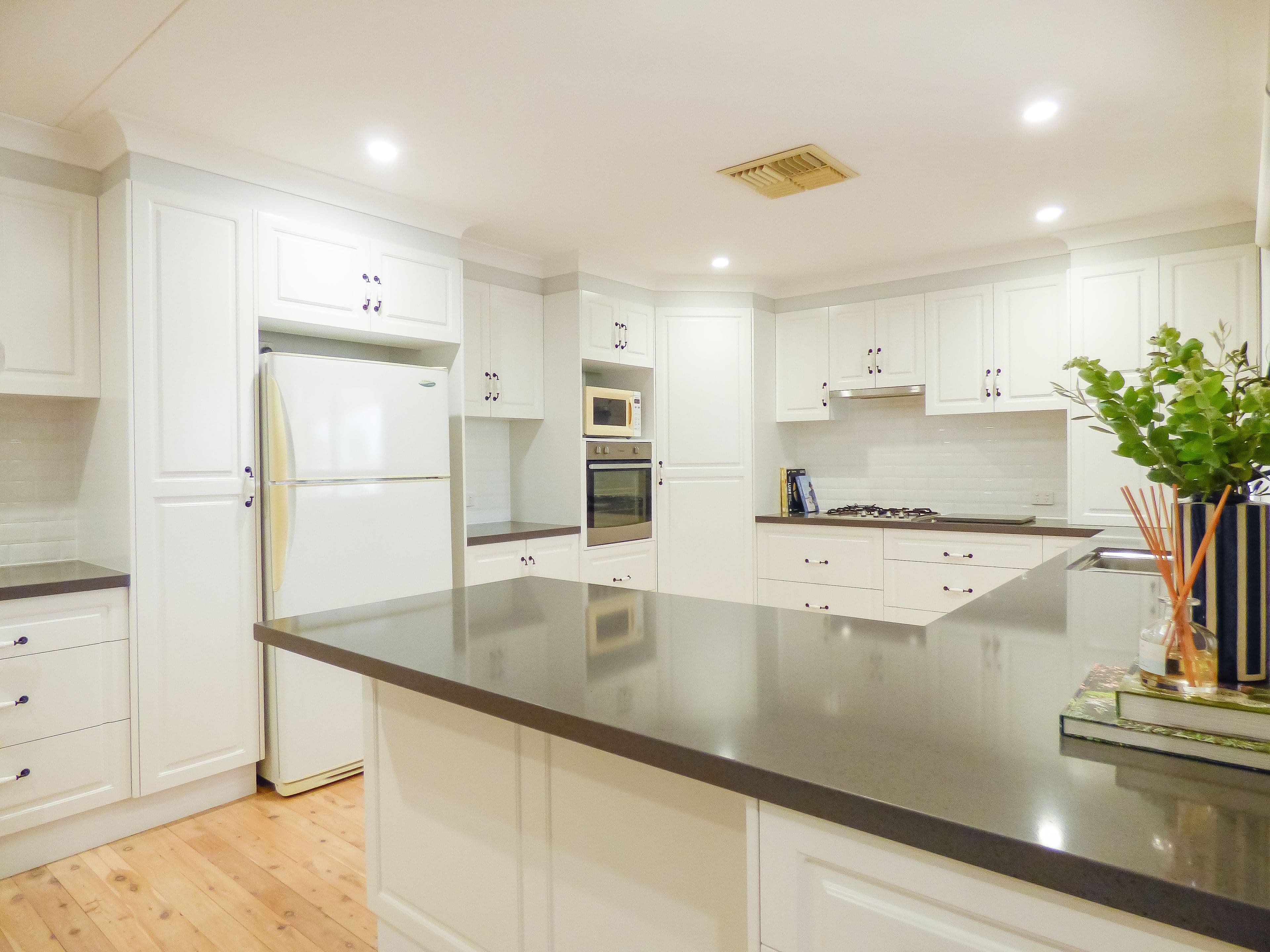 6 Baker Finch Crescent, Roma QLD 4455, Roma - Thumbnail 4