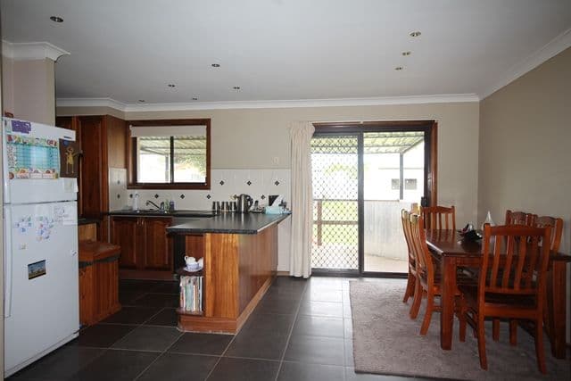 125 Curtis Street, Oberon NSW 2787, Oberon - Thumbnail 3
