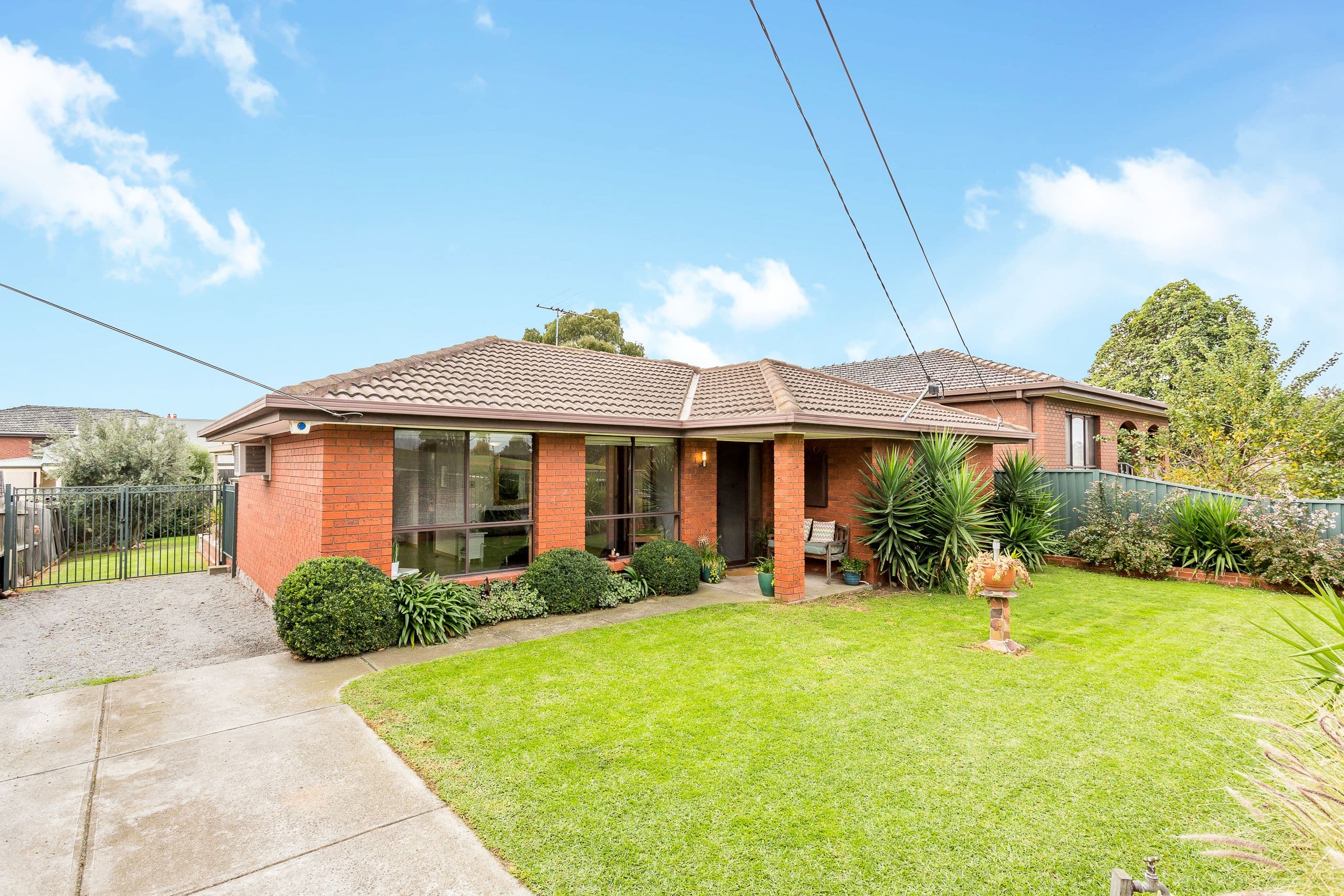 10 Matthews Street, Sunshine VIC 3020, Sunshine - Thumbnail 2