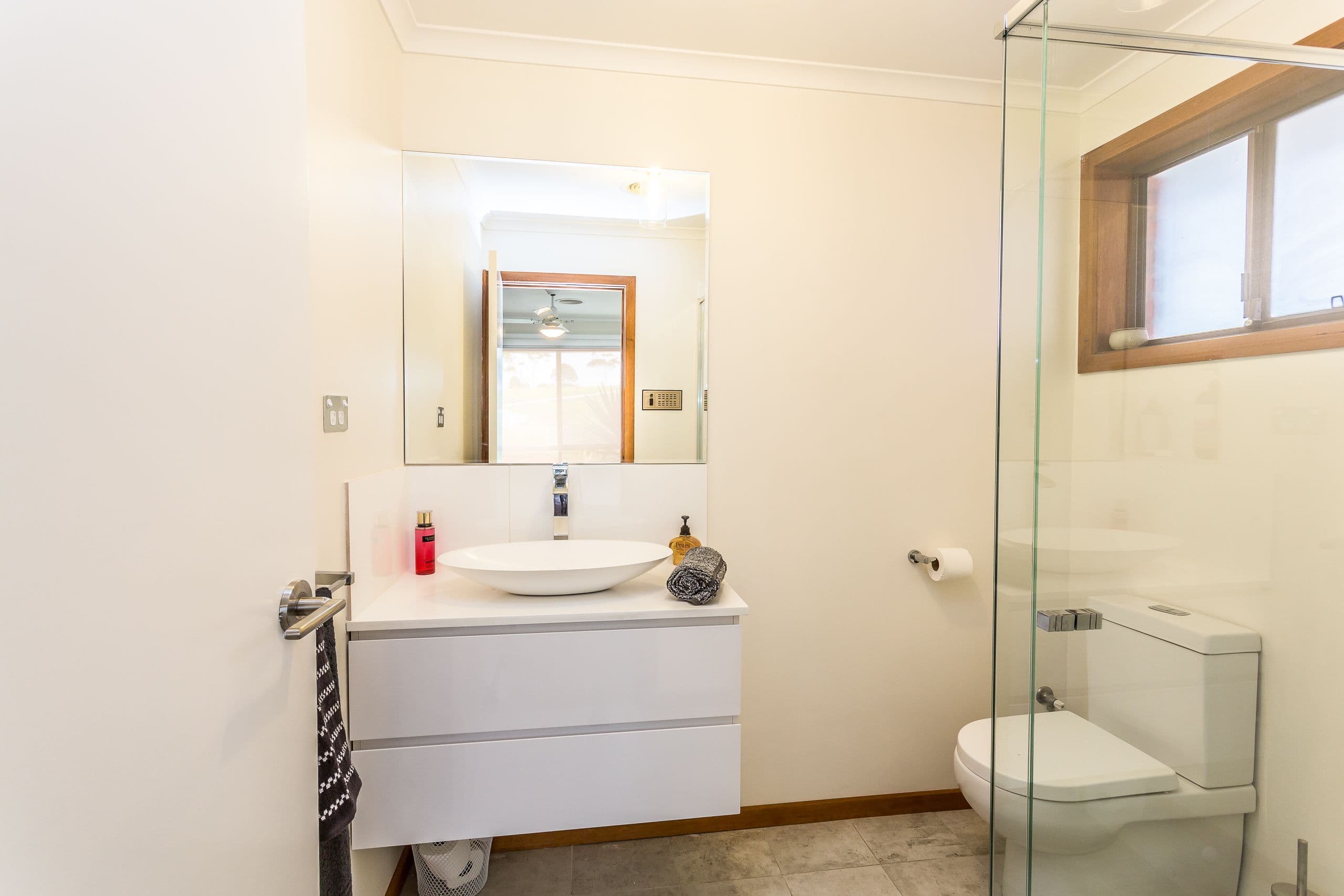 10 Matthews Street, Sunshine VIC 3020, Sunshine - Thumbnail 8