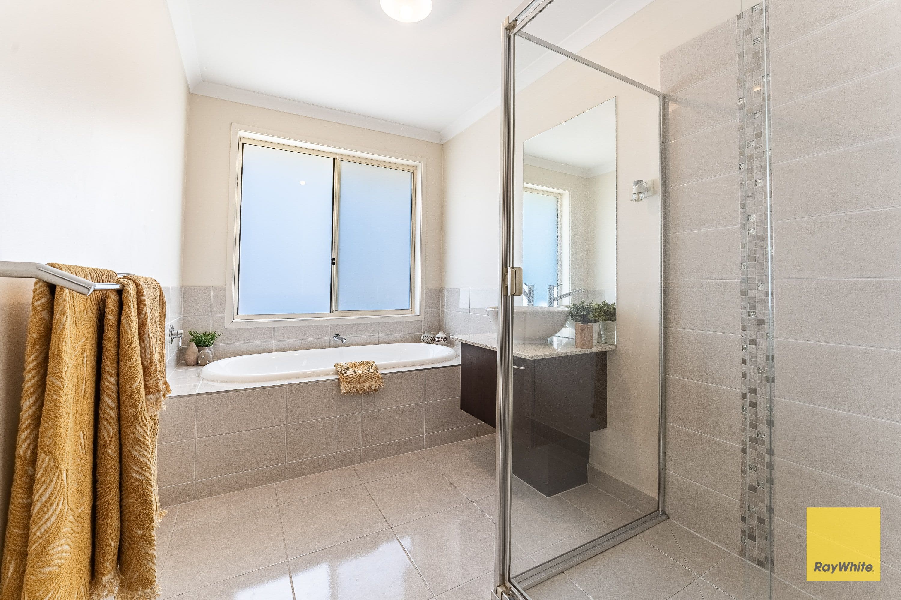 56 Stoneleigh Crescent, Highton VIC 3216, Highton - Thumbnail 6