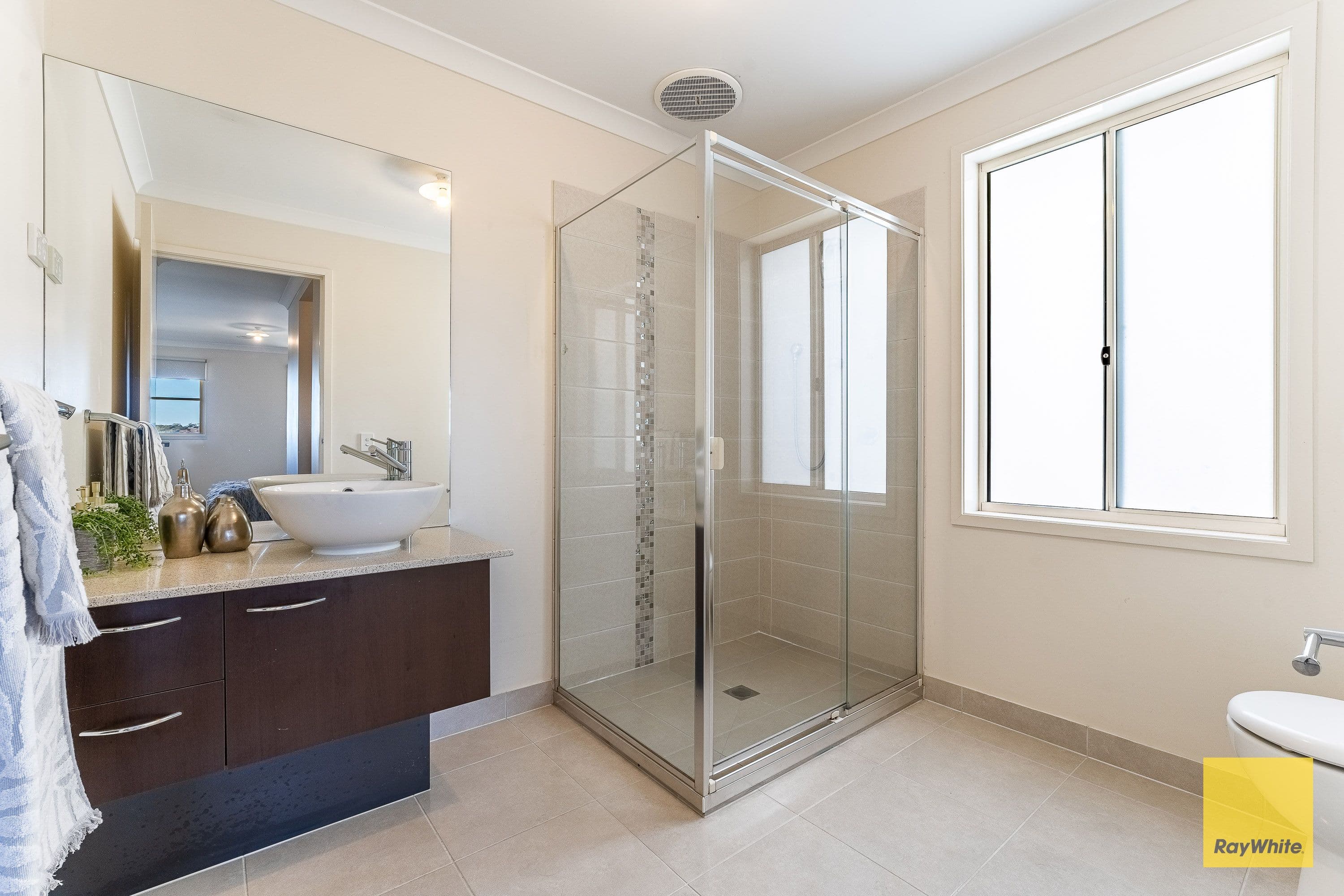 56 Stoneleigh Crescent, Highton VIC 3216, Highton - Thumbnail 7