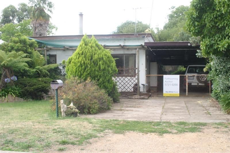 8 Atkinson Court, BEECHWORTH VIC 3747, Beechworth - Image 1