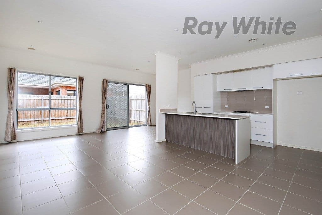 12 Valletta Street, Point Cook VIC 3030, Point Cook - Thumbnail 4